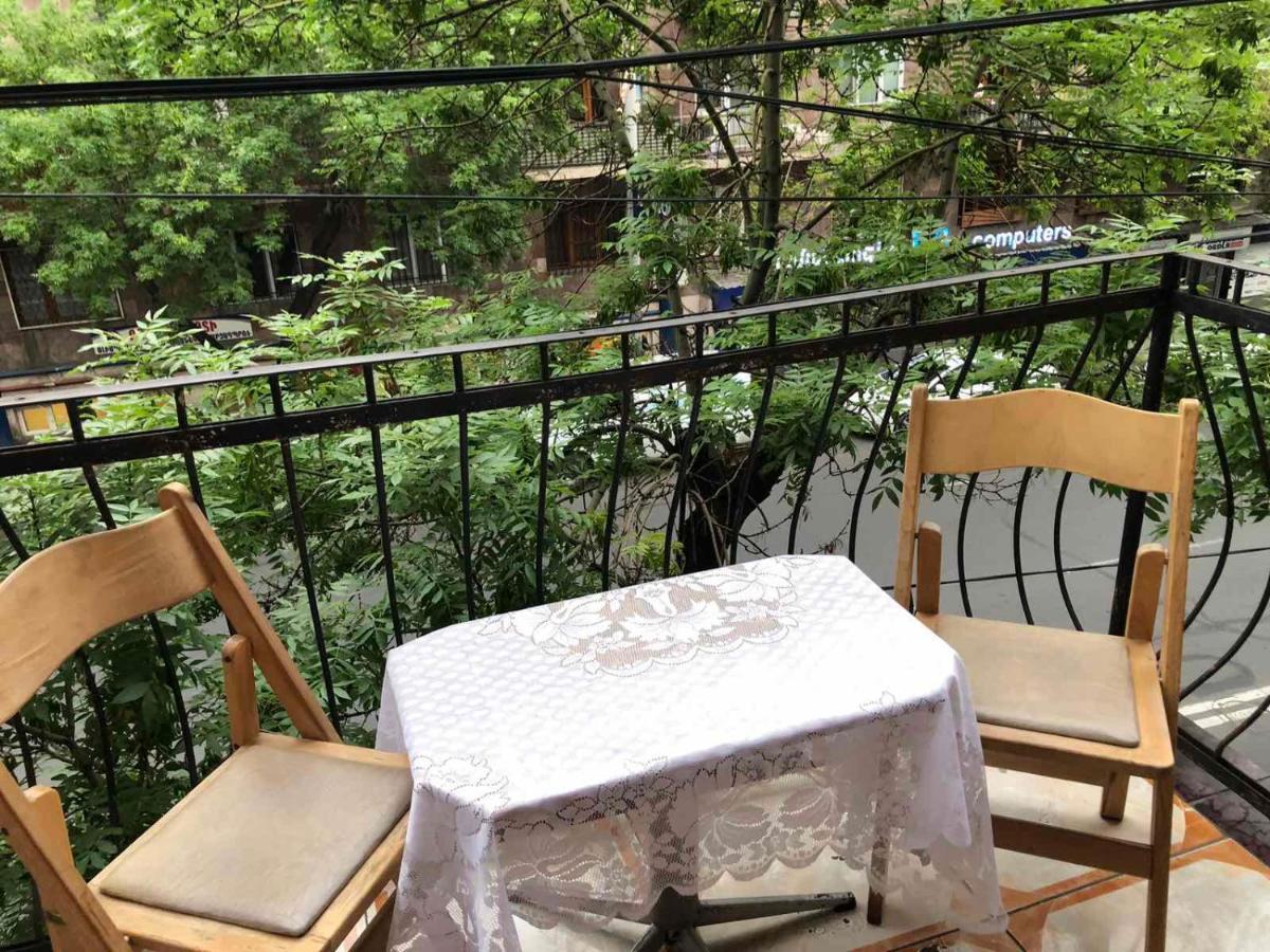 Квартира В Самом Центре Еревана Apartment Exterior foto